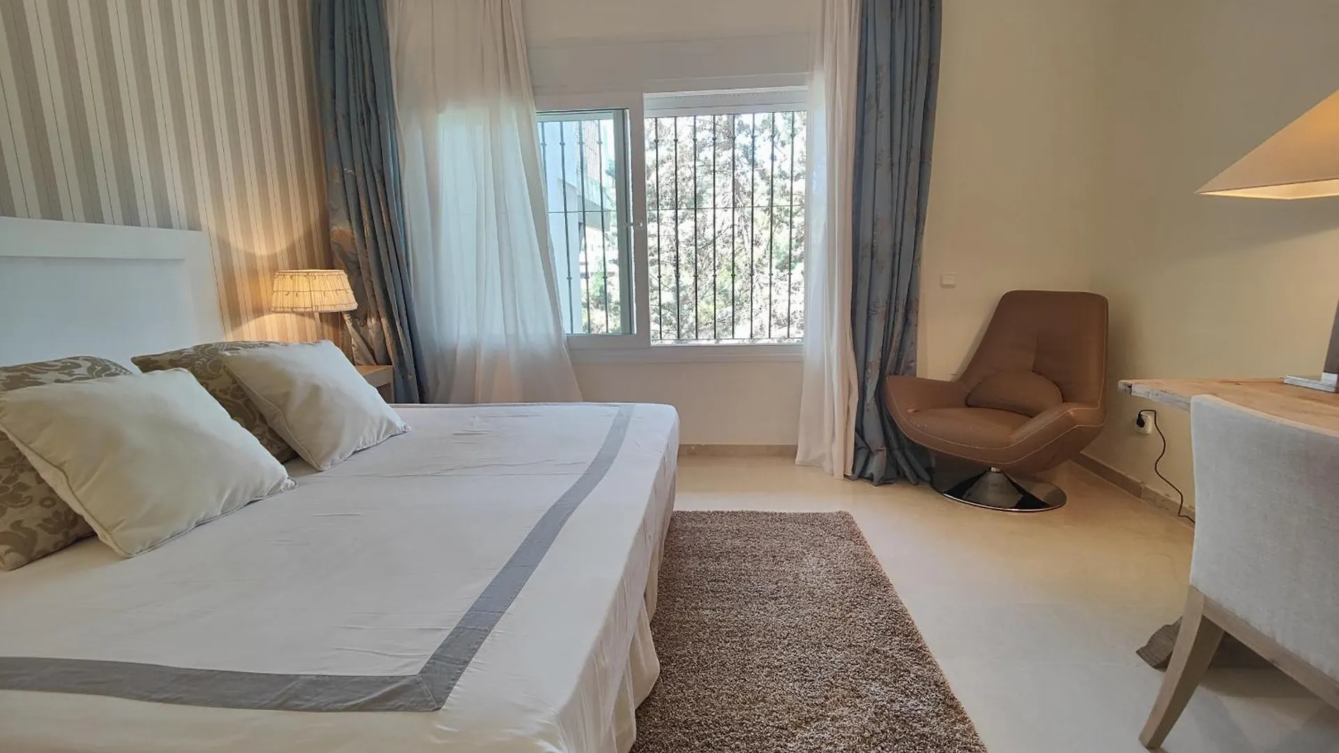 Magnifica Adosada La Quinta Golf Apartman Málaga 0*,